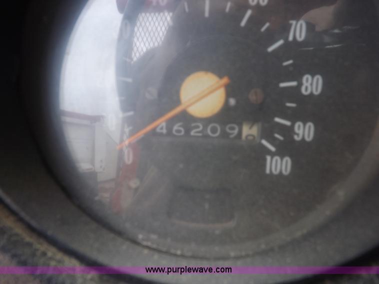 image for item K3761 1975 Chevrolet C65 gin pole truck