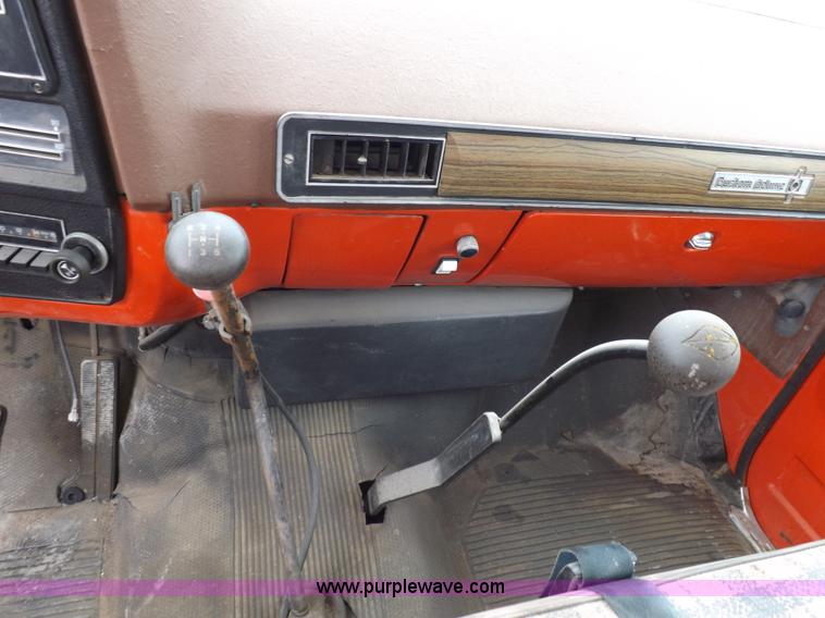 image for item K3761 1975 Chevrolet C65 gin pole truck