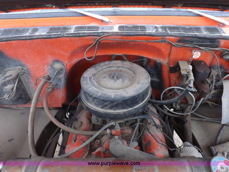 image for item K3761 1975 Chevrolet C65 gin pole truck