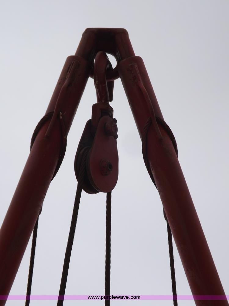 image for item K3761 1975 Chevrolet C65 gin pole truck