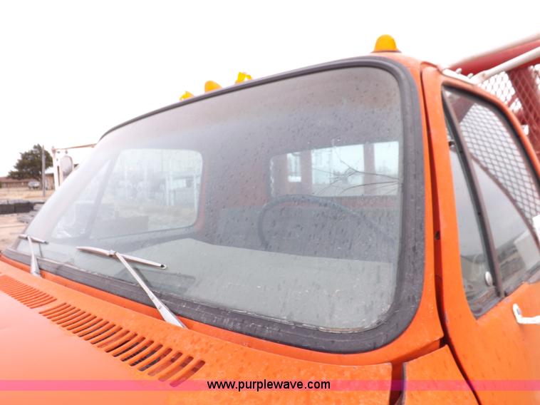 image for item K3761 1975 Chevrolet C65 gin pole truck