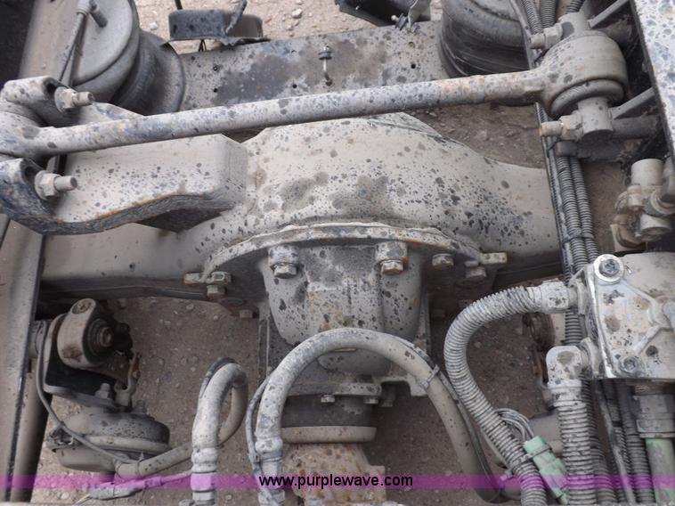 image for item K3762 2002 International 9100i truck chassis