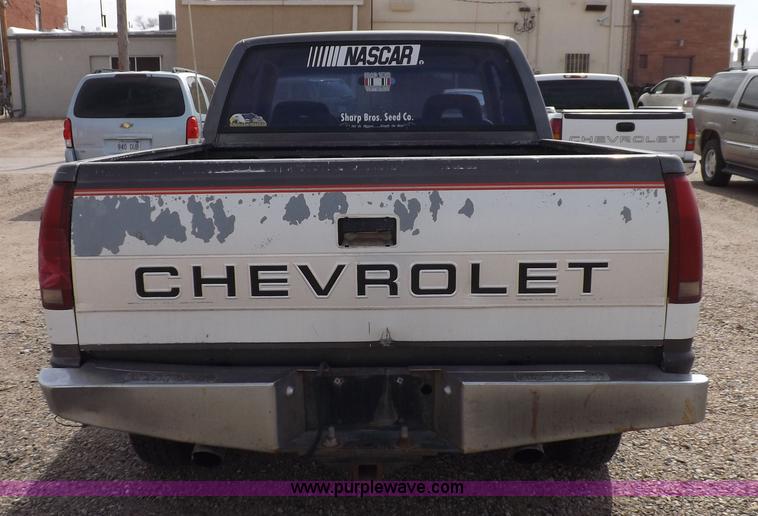 image for item K3766 1992 Chevrolet Silverado 1500 Ext. Cab pickup truck
