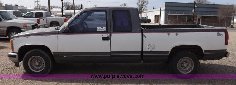 image for item K3766 1992 Chevrolet Silverado 1500 Ext. Cab pickup truck