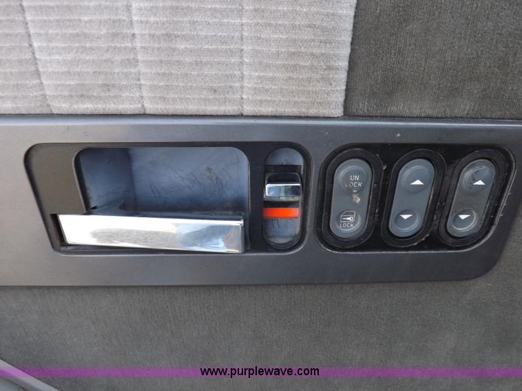 image for item K3766 1992 Chevrolet Silverado 1500 Ext. Cab pickup truck