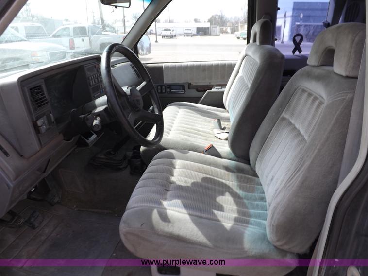 image for item K3766 1992 Chevrolet Silverado 1500 Ext. Cab pickup truck