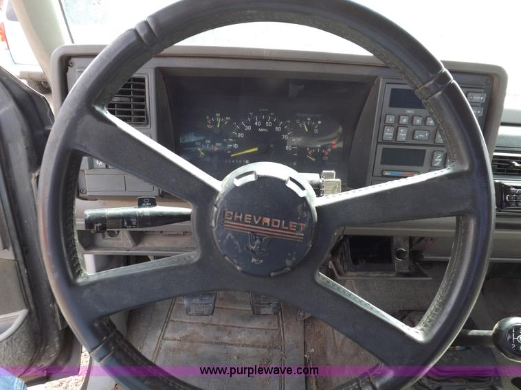 image for item K3766 1992 Chevrolet Silverado 1500 Ext. Cab pickup truck