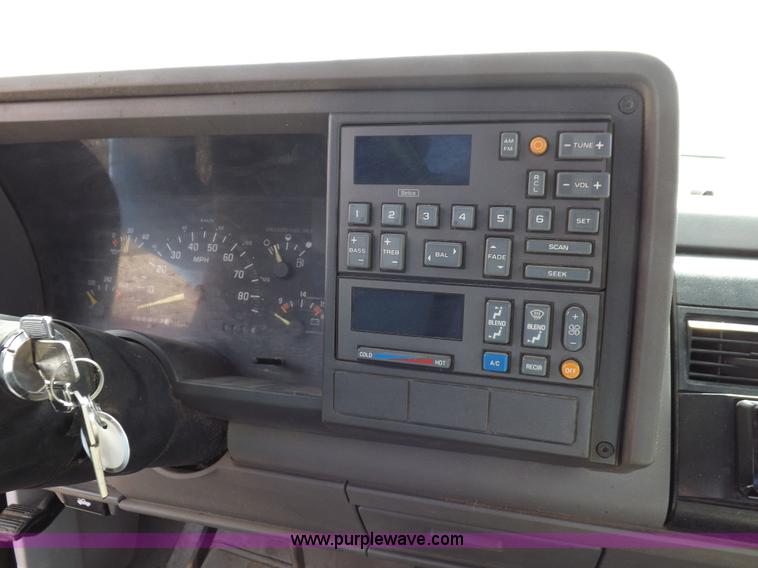 image for item K3766 1992 Chevrolet Silverado 1500 Ext. Cab pickup truck