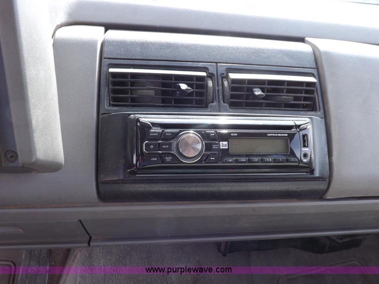 image for item K3766 1992 Chevrolet Silverado 1500 Ext. Cab pickup truck