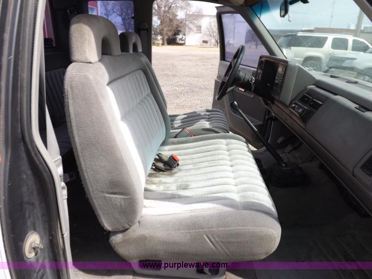 image for item K3766 1992 Chevrolet Silverado 1500 Ext. Cab pickup truck