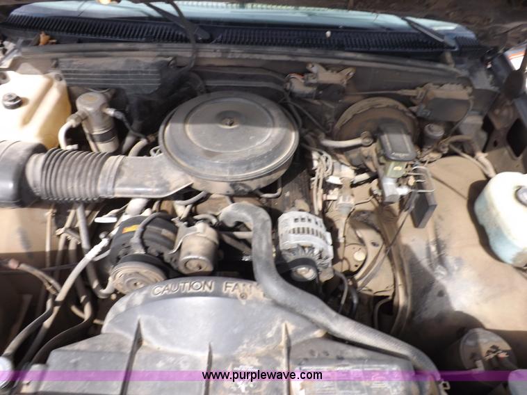 image for item K3766 1992 Chevrolet Silverado 1500 Ext. Cab pickup truck