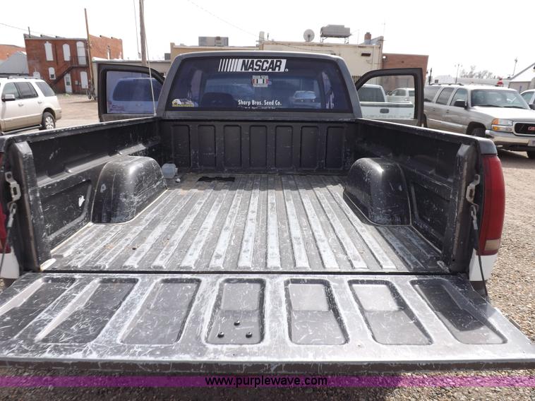 image for item K3766 1992 Chevrolet Silverado 1500 Ext. Cab pickup truck