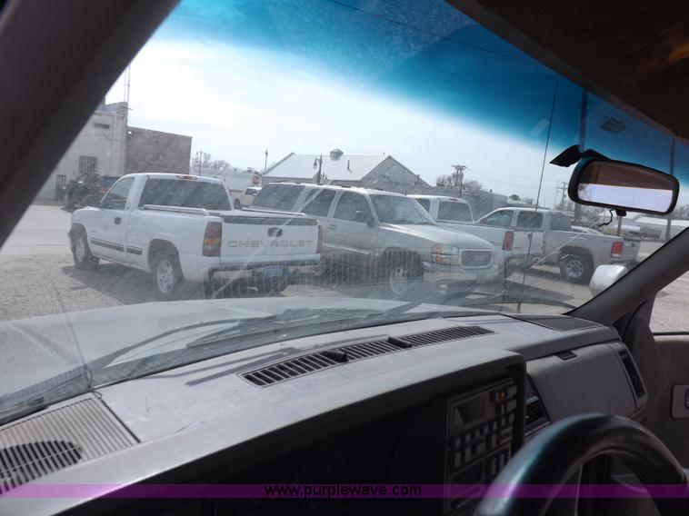 image for item K3766 1992 Chevrolet Silverado 1500 Ext. Cab pickup truck