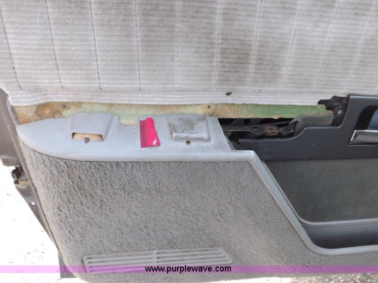 image for item K3766 1992 Chevrolet Silverado 1500 Ext. Cab pickup truck