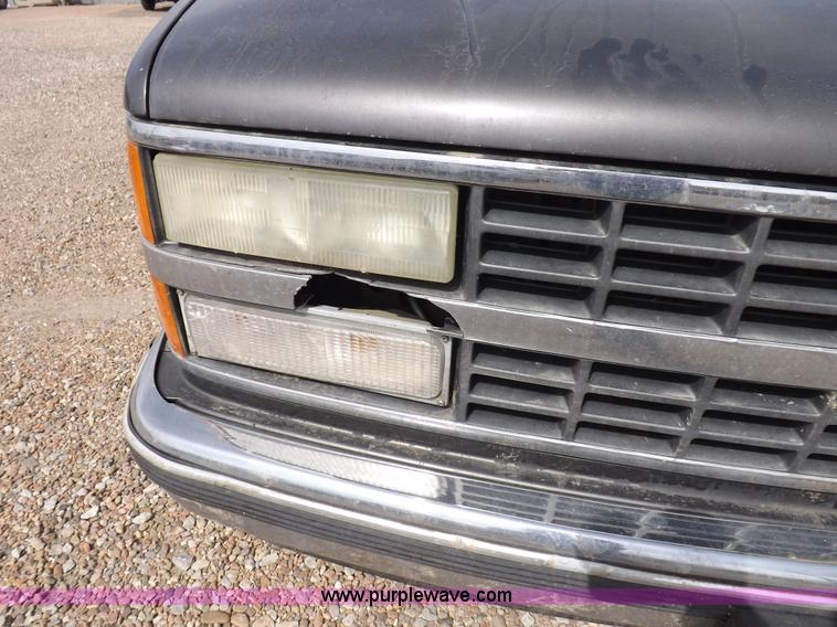 image for item K3766 1992 Chevrolet Silverado 1500 Ext. Cab pickup truck