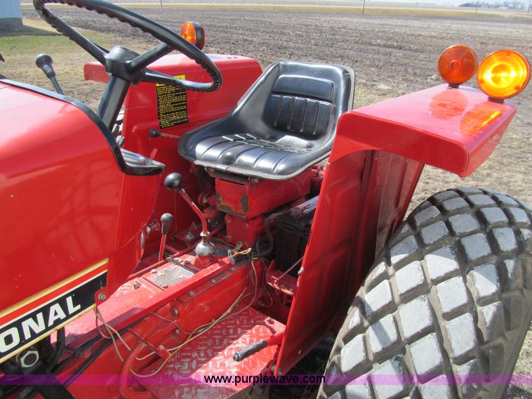 image for item K5520 1983 International 284 tractor