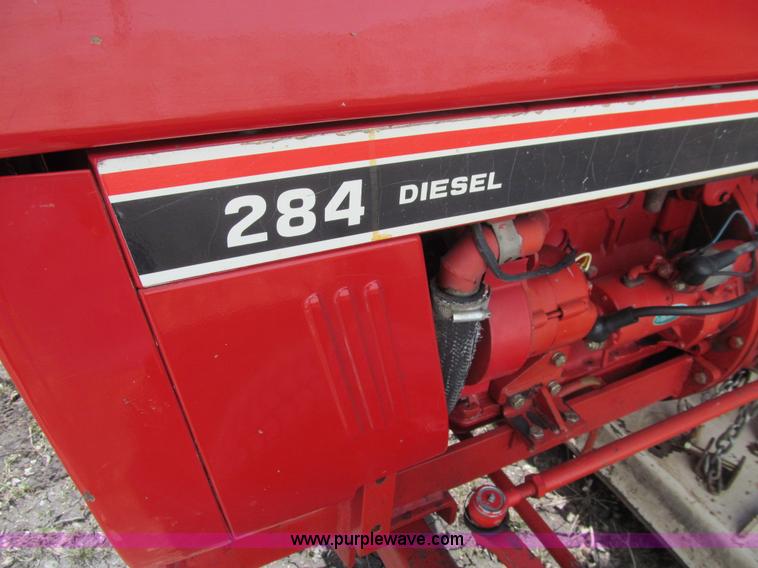 image for item K5520 1983 International 284 tractor