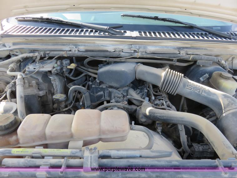 image for item K7026 2000 Ford F350 Super Duty flatbed pickup truck