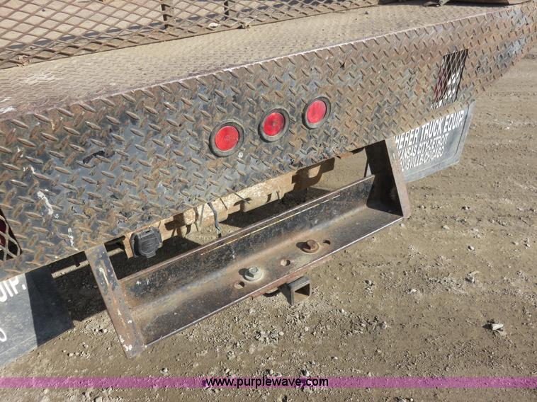 image for item K7026 2000 Ford F350 Super Duty flatbed pickup truck