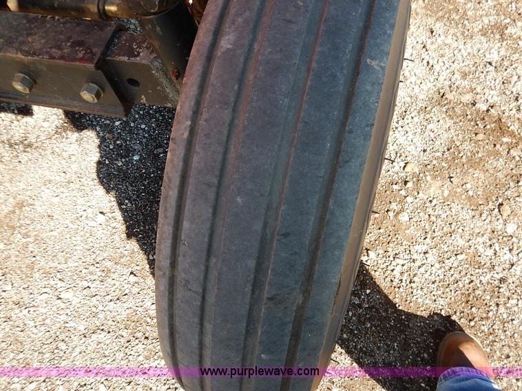 image for item K7323 1985 Allis Chalmers 6140 tractor