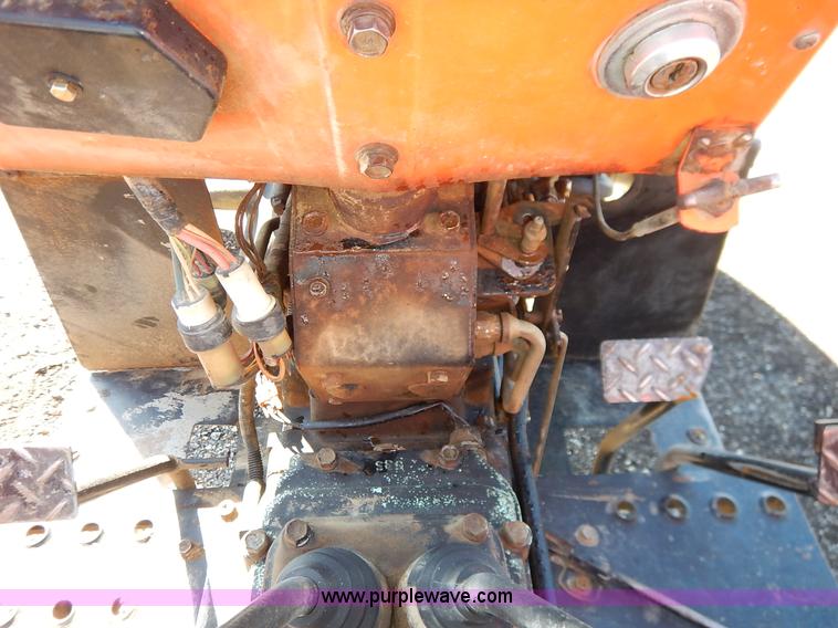 image for item K7323 1985 Allis Chalmers 6140 tractor