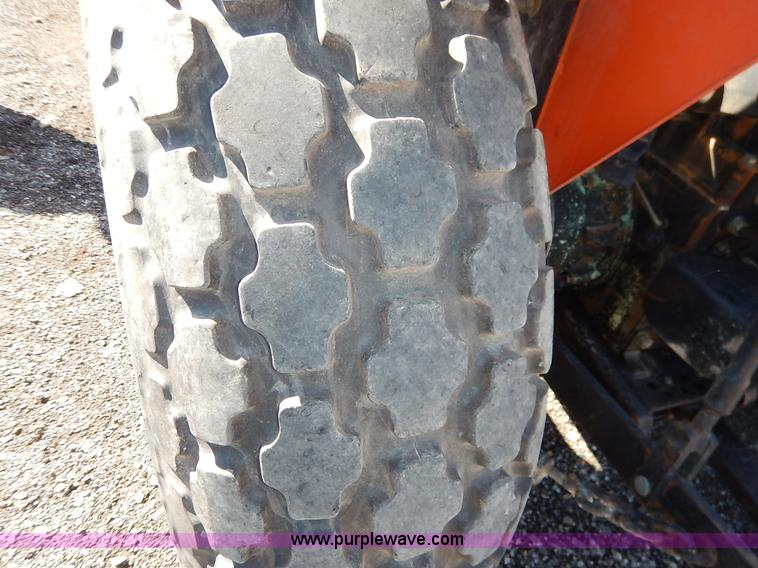 image for item K7323 1985 Allis Chalmers 6140 tractor