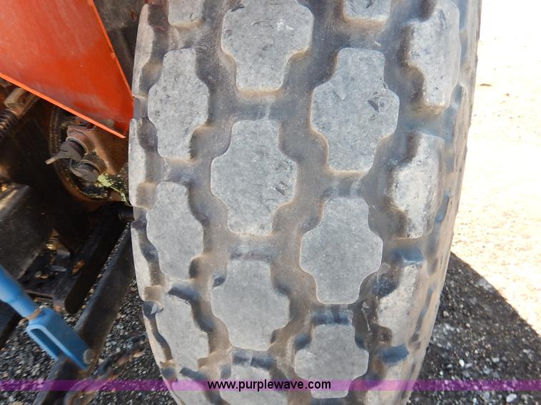 image for item K7323 1985 Allis Chalmers 6140 tractor