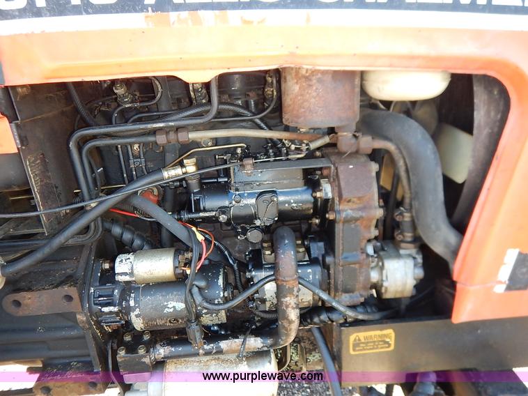 image for item K7323 1985 Allis Chalmers 6140 tractor