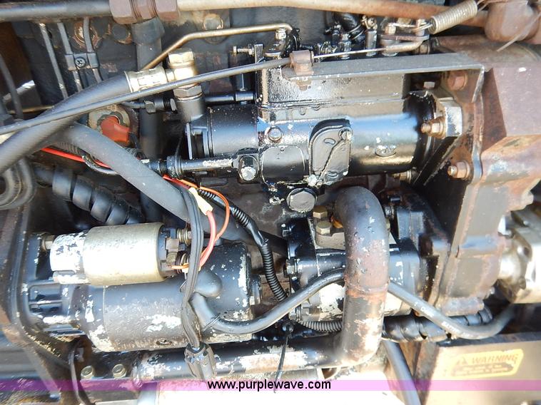 image for item K7323 1985 Allis Chalmers 6140 tractor