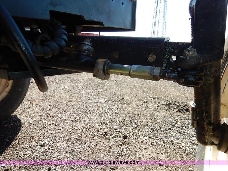 image for item K7323 1985 Allis Chalmers 6140 tractor