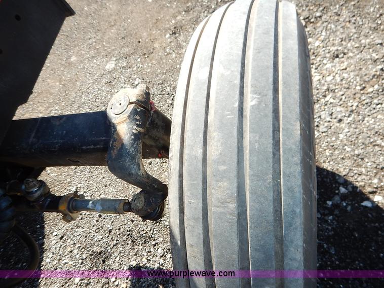 image for item K7323 1985 Allis Chalmers 6140 tractor