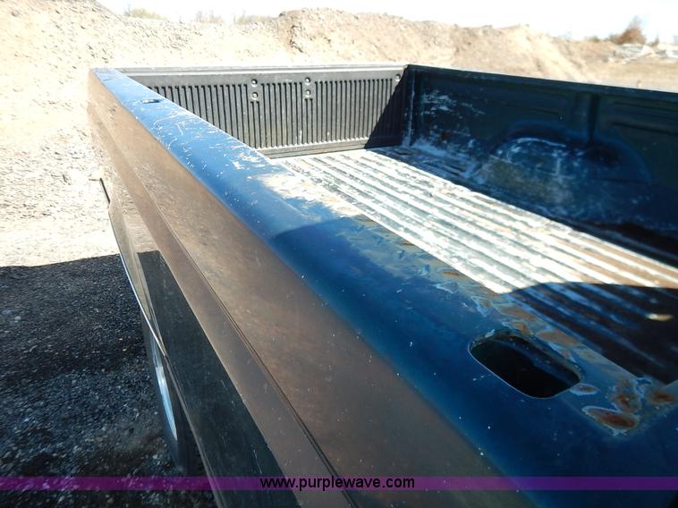 image for item K7325 1993 Ford F150 XLT pickup truck