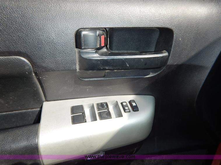 image for item K7327 2007 Toyota Tundra SR5 Double Cab pickup truck