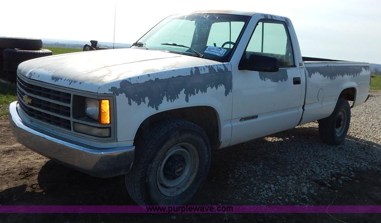 image for item K7331 1993 Chevrolet Cheyenne 2500 pickup truck