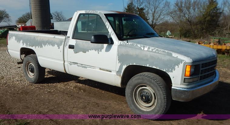 image for item K7331 1993 Chevrolet Cheyenne 2500 pickup truck