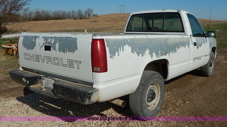 image for item K7331 1993 Chevrolet Cheyenne 2500 pickup truck