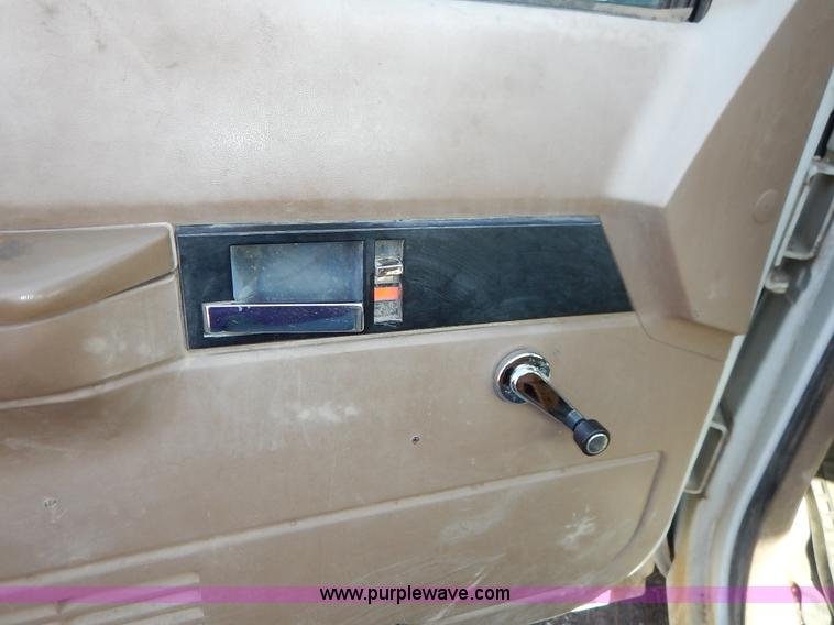 image for item K7331 1993 Chevrolet Cheyenne 2500 pickup truck