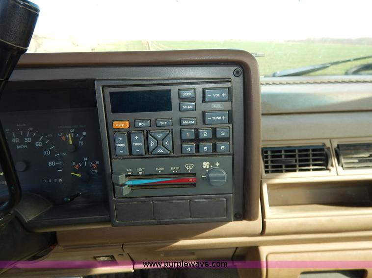 image for item K7331 1993 Chevrolet Cheyenne 2500 pickup truck