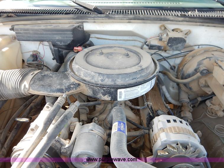 image for item K7331 1993 Chevrolet Cheyenne 2500 pickup truck