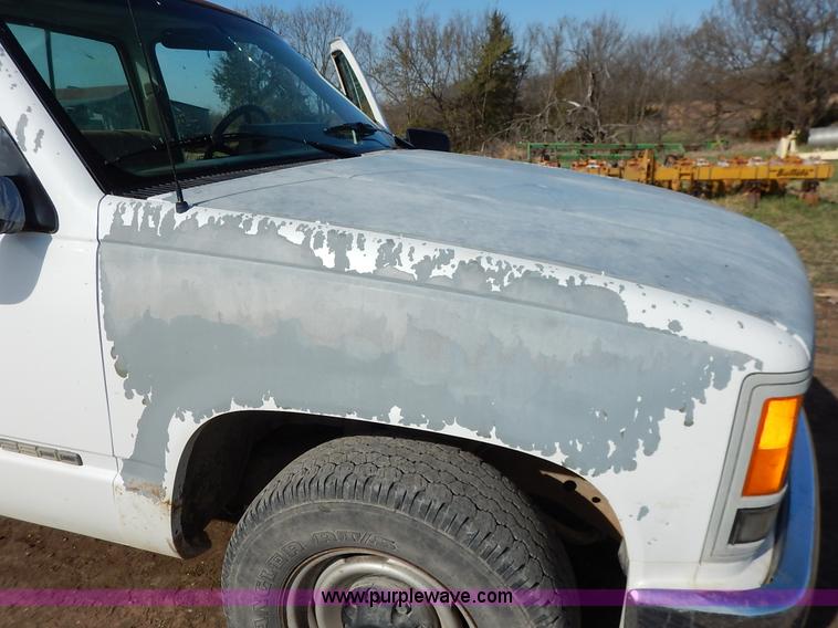 image for item K7331 1993 Chevrolet Cheyenne 2500 pickup truck