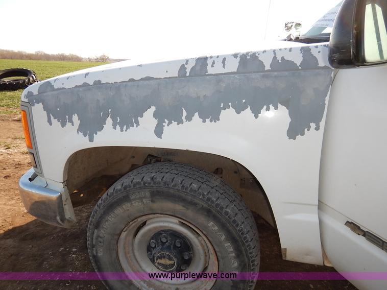 image for item K7331 1993 Chevrolet Cheyenne 2500 pickup truck