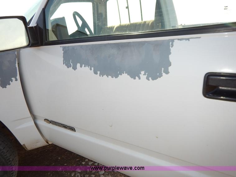 image for item K7331 1993 Chevrolet Cheyenne 2500 pickup truck