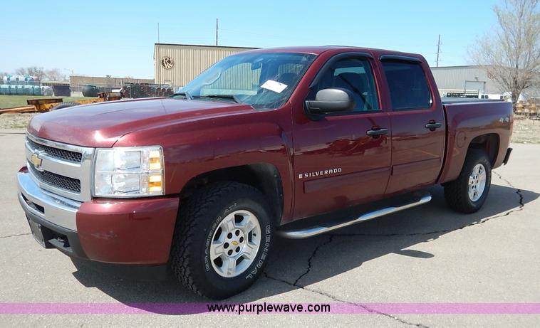 image for item K7345 2009 Chevrolet Silverado 1500 Crew Cab pickup truck