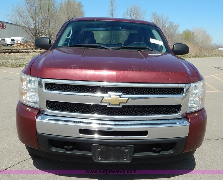 image for item K7345 2009 Chevrolet Silverado 1500 Crew Cab pickup truck