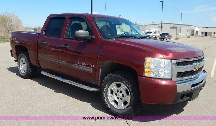 image for item K7345 2009 Chevrolet Silverado 1500 Crew Cab pickup truck