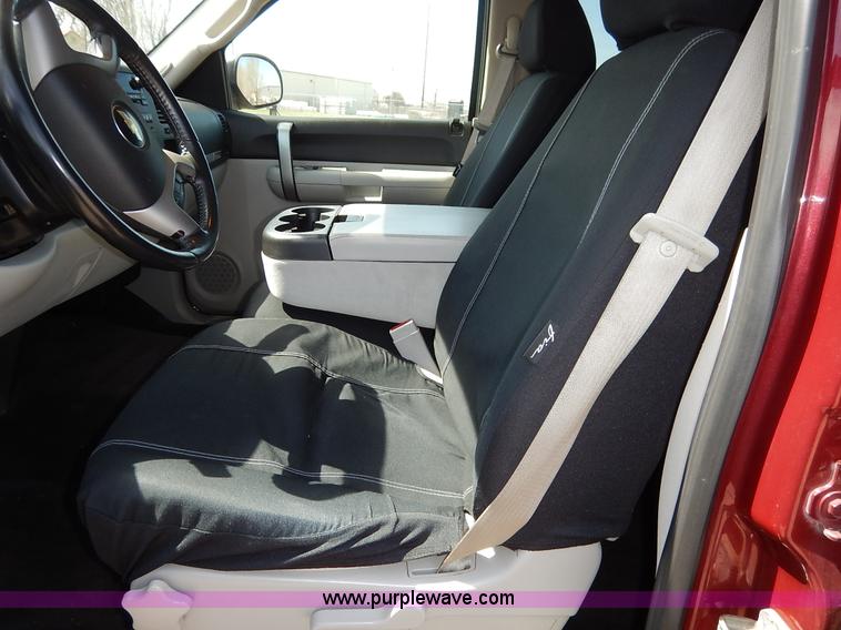 image for item K7345 2009 Chevrolet Silverado 1500 Crew Cab pickup truck