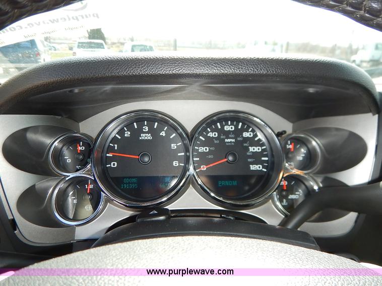 image for item K7345 2009 Chevrolet Silverado 1500 Crew Cab pickup truck