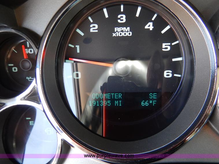 image for item K7345 2009 Chevrolet Silverado 1500 Crew Cab pickup truck