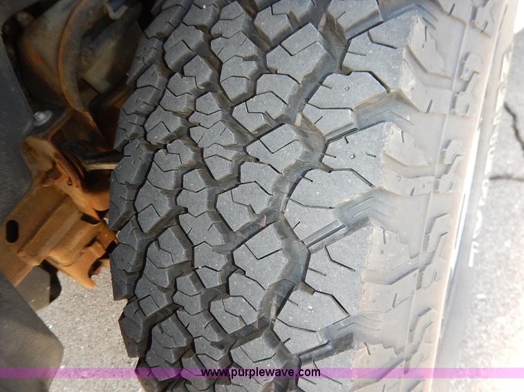 image for item K7345 2009 Chevrolet Silverado 1500 Crew Cab pickup truck