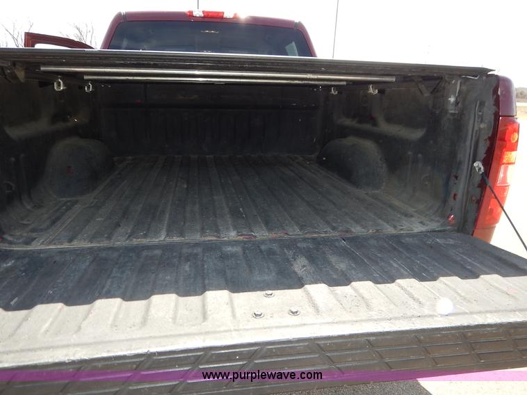 image for item K7345 2009 Chevrolet Silverado 1500 Crew Cab pickup truck